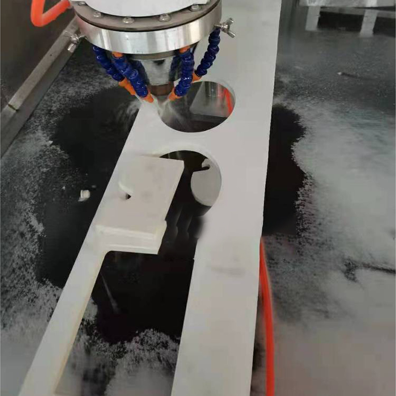 Machine &agrave; graver intelligente 54