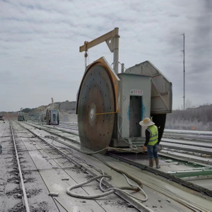 Machine à scie circulaire pour la coupe du granit