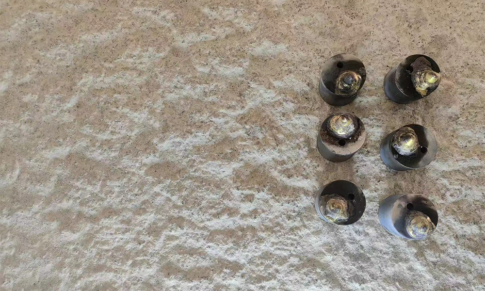 Traitement de surface sp&eacute;cial de la pierre